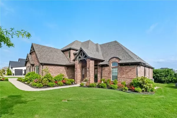 1008 Bendelow Dr, Cave Springs, AR 72718