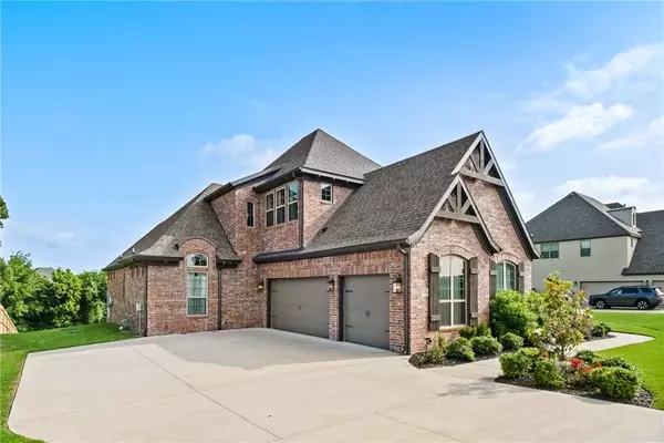 1008 Bendelow Dr, Cave Springs, AR 72718