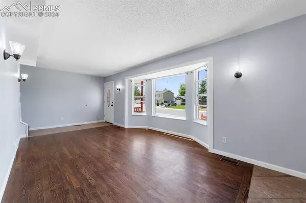 4461 Fenton RD, Colorado Springs, CO 80916