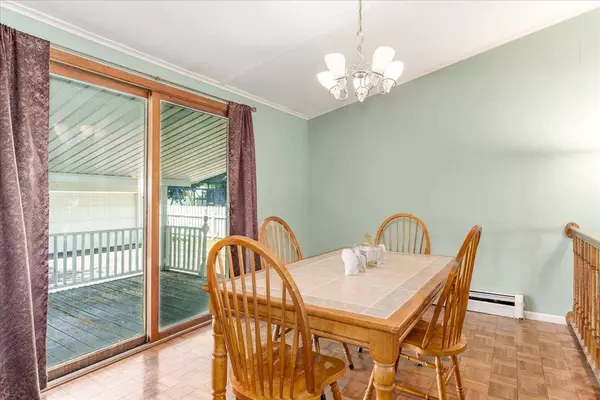 557 S Wasson LN, River Falls, WI 54022