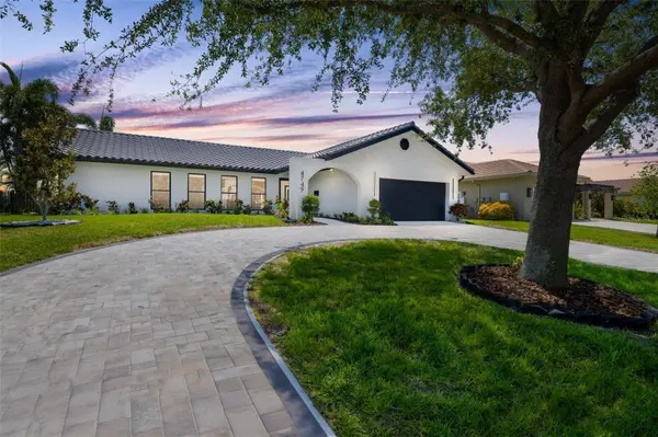 4749 LANSING ST NE, Saint Petersburg, FL 33703