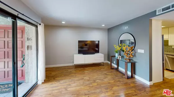 2601 E 19th St #16, Signal Hill, CA 90755