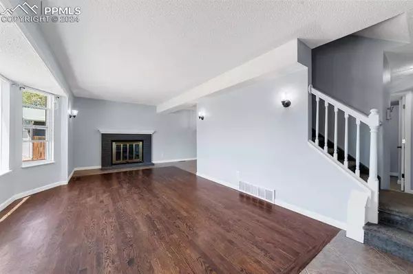 4461 Fenton RD, Colorado Springs, CO 80916