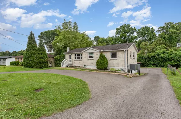 3841 Bonnacreek Dr, Hermitage, TN 37076