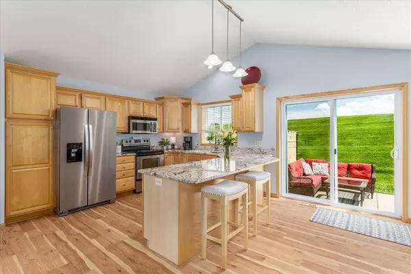 2516 Shannon CT, Hudson, WI 54016