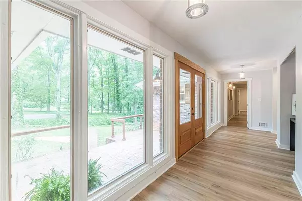 145 Horseshoe CIR, Fayetteville, GA 30215