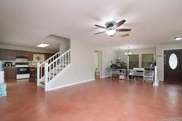 10330 Canton Field Dr, San Antonio, TX 78242