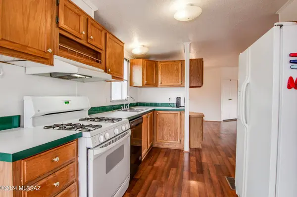 6246 E Thunder River Drive, Tucson, AZ 85756