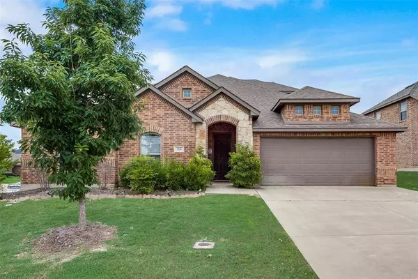 3826 Hyde Park Drive, Midlothian, TX 76065