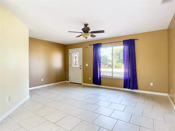 1942 LAVINA ST, Deltona, FL 32738