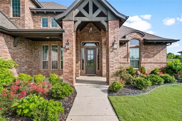 1008 Bendelow Dr, Cave Springs, AR 72718