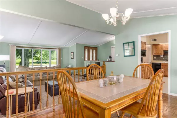 557 S Wasson LN, River Falls, WI 54022