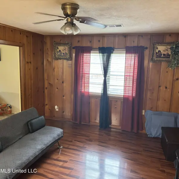 2261 Alta Woods Terrace, Jackson, MS 39204