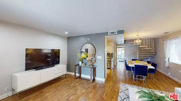 2601 E 19th St #16, Signal Hill, CA 90755