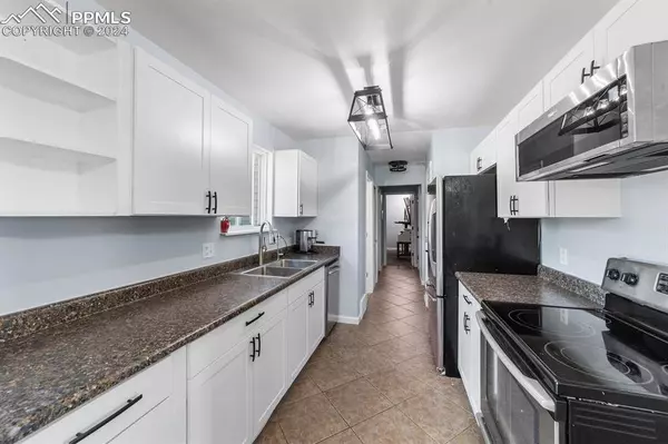 4461 Fenton RD, Colorado Springs, CO 80916