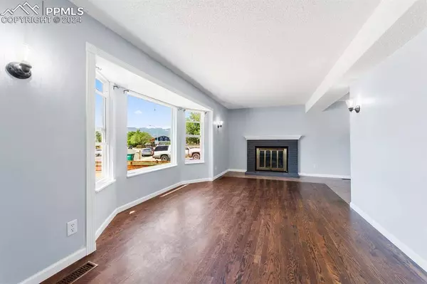 4461 Fenton RD, Colorado Springs, CO 80916