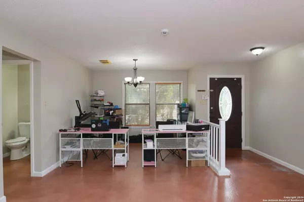 10330 Canton Field Dr, San Antonio, TX 78242