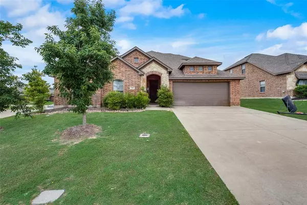3826 Hyde Park Drive, Midlothian, TX 76065