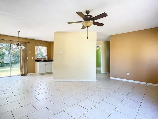 1942 LAVINA ST, Deltona, FL 32738