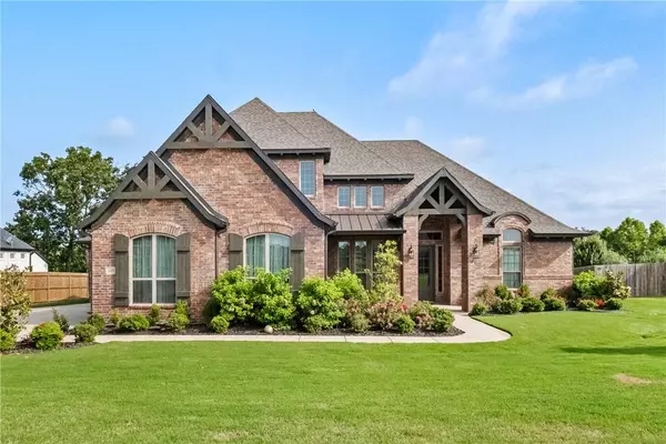 1008 Bendelow Dr, Cave Springs, AR 72718