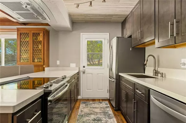 35 Manzanita RD, Running Springs, CA 92382