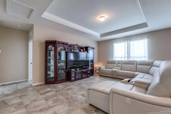 3715 ACORN PL, Selma, TX 78154-3685