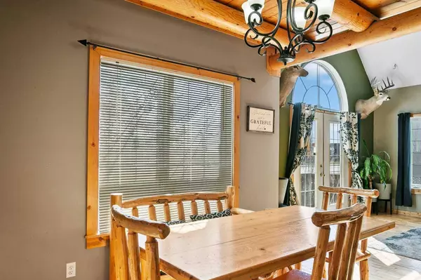 1117 5 ST SE, High River, AB T1V 1J2