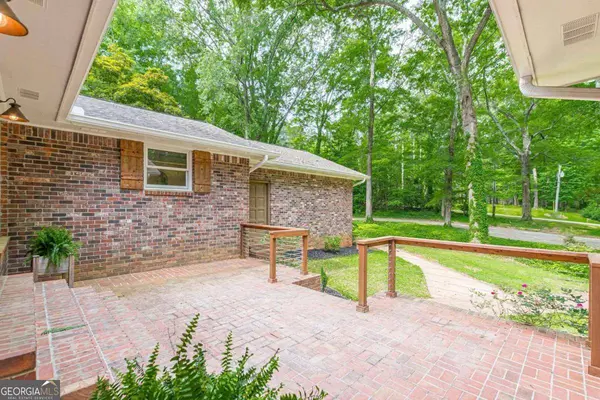145 Horseshoe CIR, Fayetteville, GA 30215