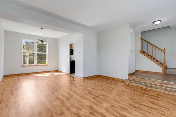 1667 Mcdowell AVE, Aurora, IL 60504