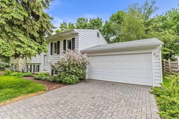 734 Larpenteur AVE E, Saint Paul, MN 55117