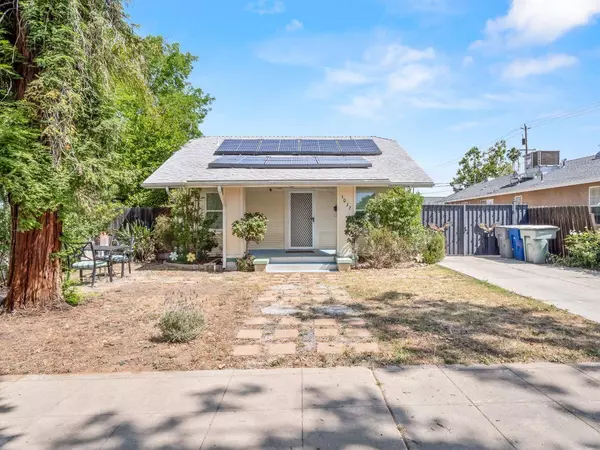 1037 E Fountain Way, Fresno, CA 93704