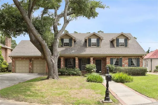 321 MIDWAY DR, River Ridge, LA 70123