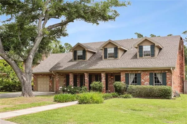 321 MIDWAY DR, River Ridge, LA 70123