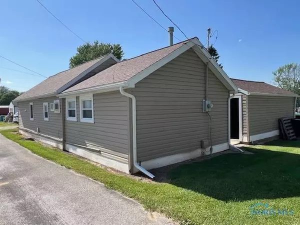 405 Henry ST, Woodville, OH 43469