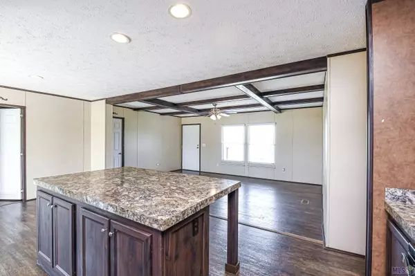 48080 ROGERS A RD, St Amant, LA 70774