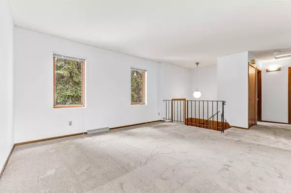 734 Larpenteur AVE E, Saint Paul, MN 55117