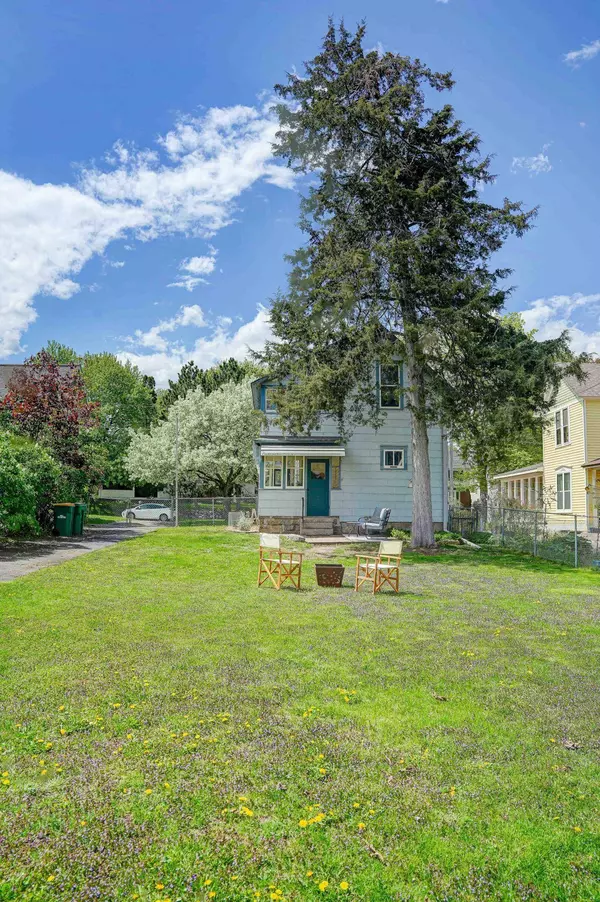 1221 1st ST S, Stillwater, MN 55082