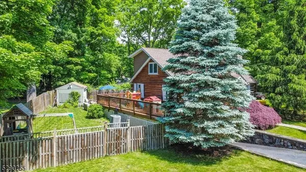 9 Sycamore Trl, Kinnelon Boro, NJ 07405