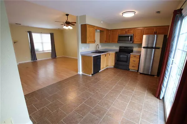 1203 SE 125 RD, Knob Noster, MO 65336