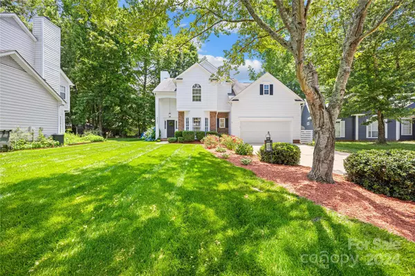 7331 Reynard LN, Charlotte, NC 28215