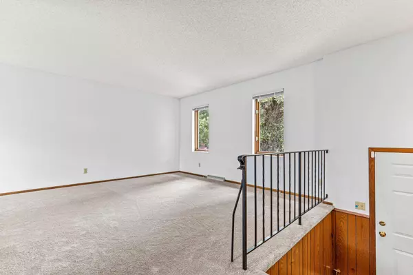 734 Larpenteur AVE E, Saint Paul, MN 55117