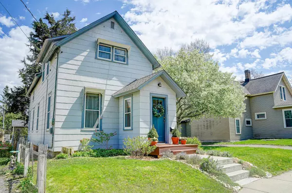 1221 1st ST S, Stillwater, MN 55082