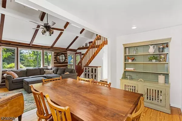 9 Sycamore Trl, Kinnelon Boro, NJ 07405