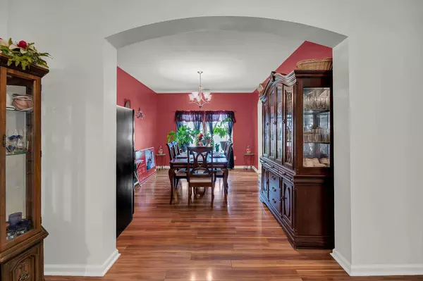 212 Pagoda Tree Dr, Goose Creek, SC 29445