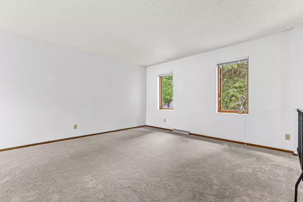 734 Larpenteur AVE E, Saint Paul, MN 55117