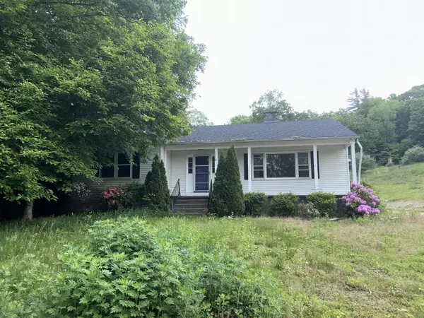 626 Roosevelt Drive, Oxford, CT 06478