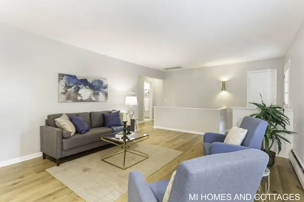 662 Brookside Avenue, Holland, MI 49423