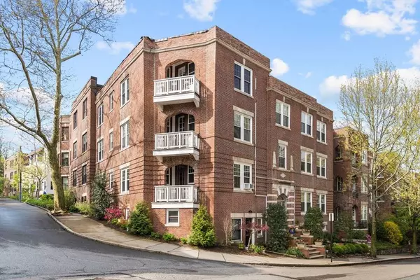 34 Garrison #6, Brookline, MA 02445