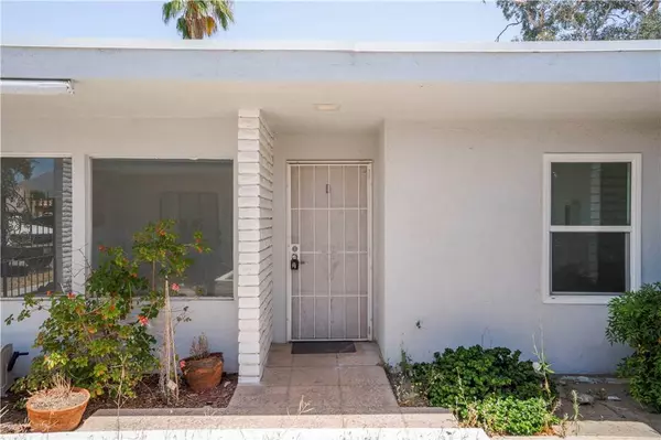 4093 E Calle De Carlos, Palm Springs, CA 92264