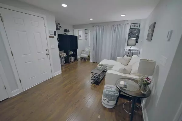 5 Lebanon St #1, Worcester, MA 01603